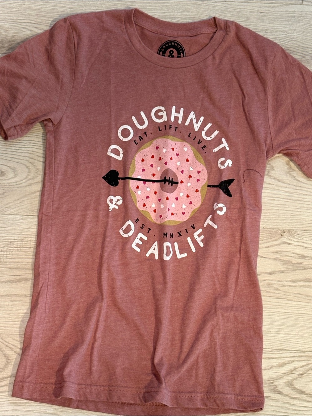 Doughnuts & Deadlifts Women's Short Sleeve Tee - Dusty Rose